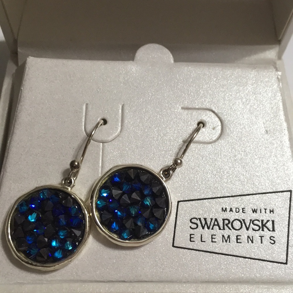 Swarovskiearrings-Bundle with the necklace to save